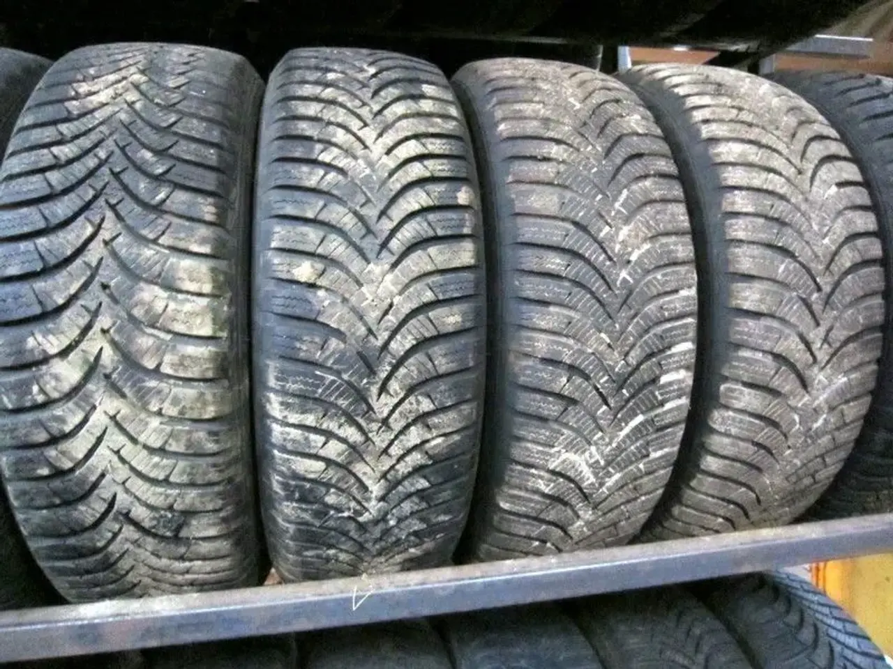 Billede 13 - 14"15"16"17 vinterdæk 30 sæt med masser af mønster