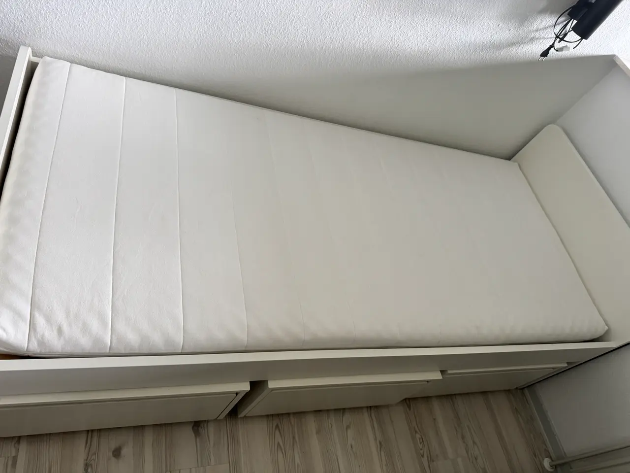 Billede 2 - Super flot Ikea seng