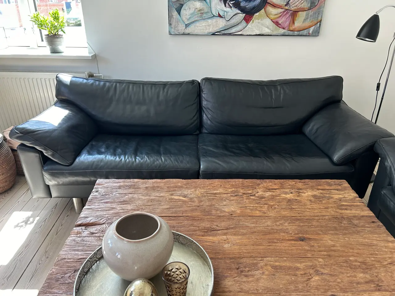 Billede 1 - HJ Møbler sort lædersofa 3 Pers.