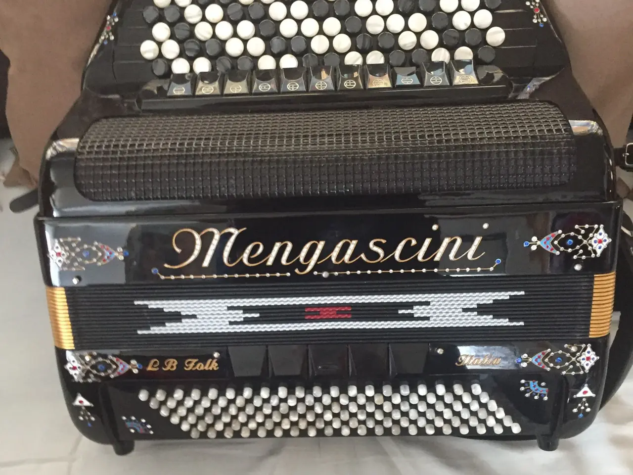 Billede 1 - Mengascini ny pris