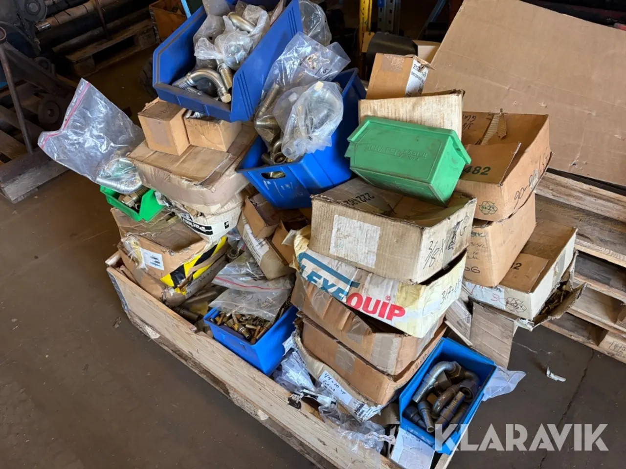 Billede 1 - Lot - indstik og kapper - 1 palle