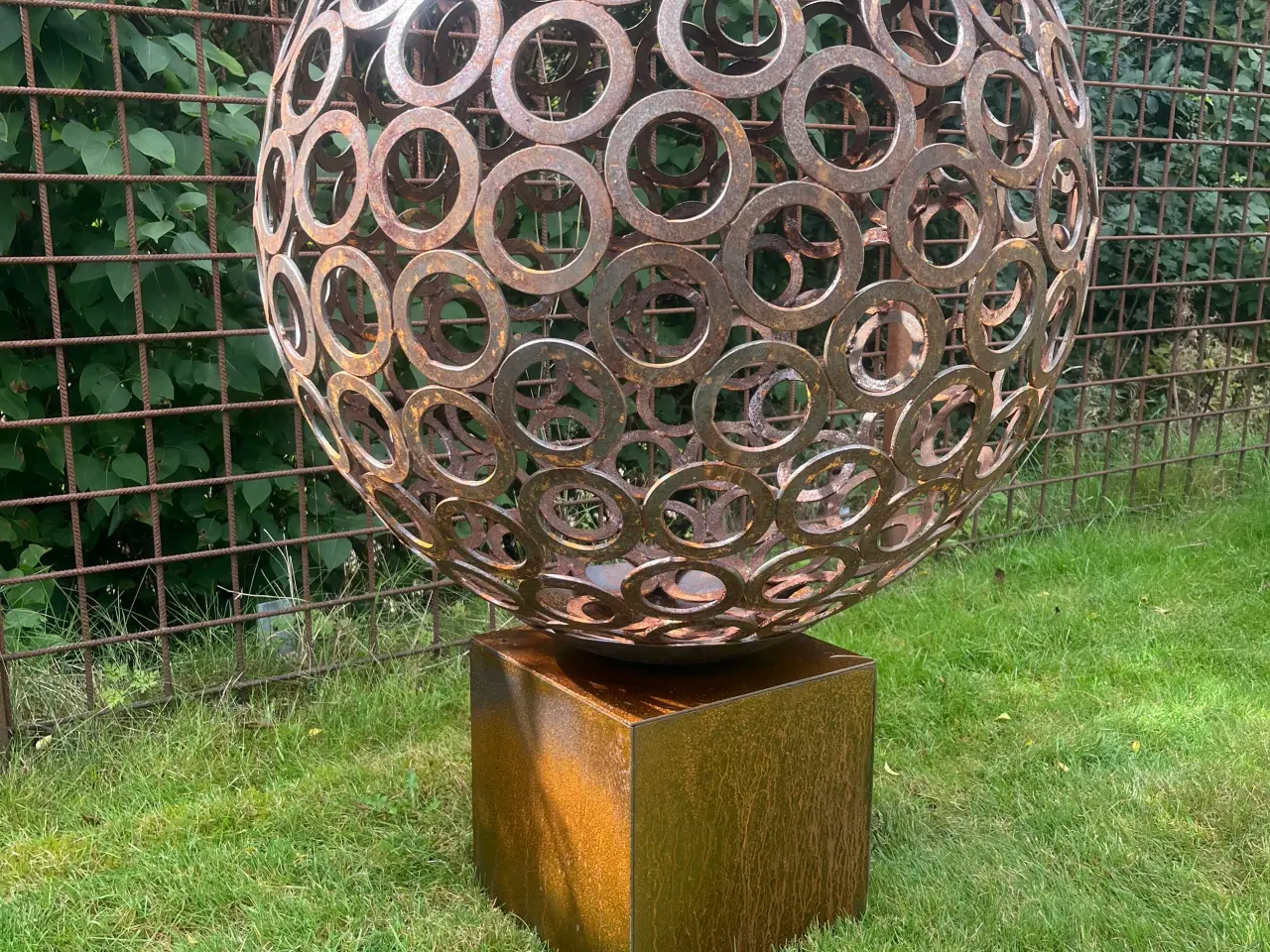 Billede 4 - højbed/vandspejl/bålsted/kunst corten-stål