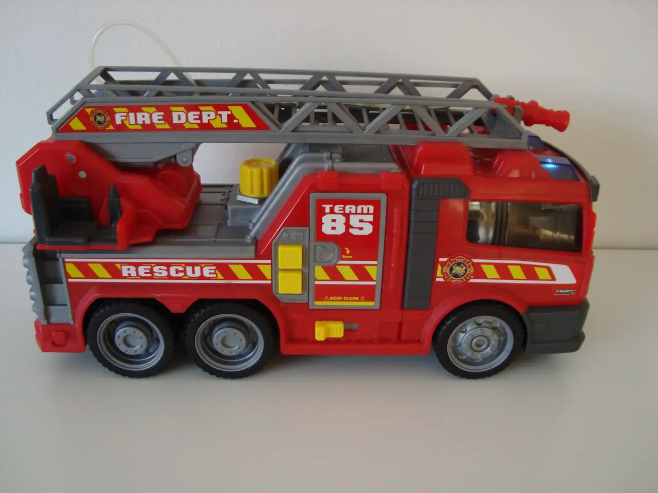 Billede 2 - Brandbil med lys og lyd
