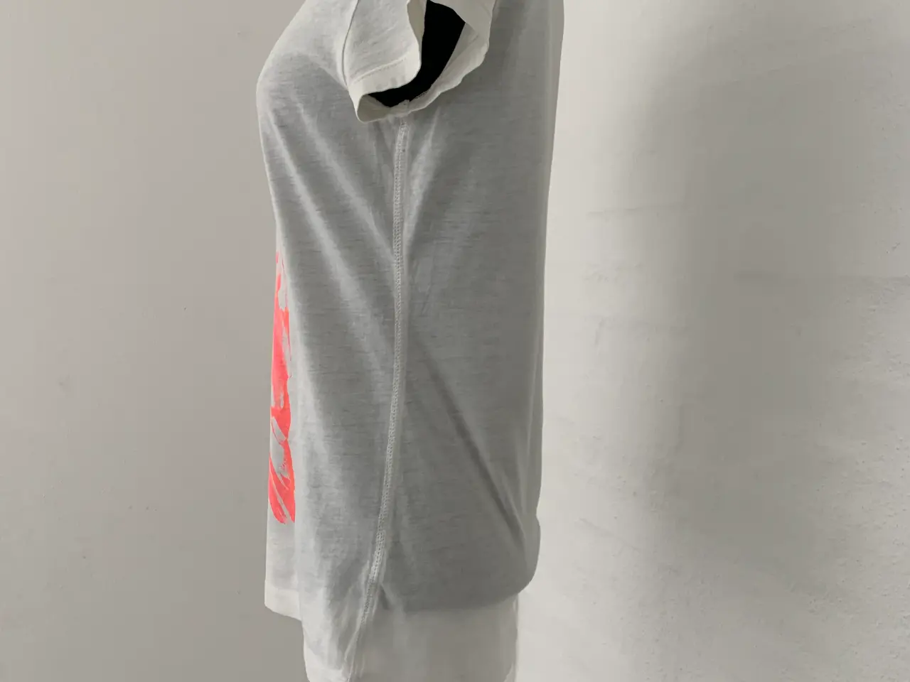 Billede 3 - T-shirt str.36