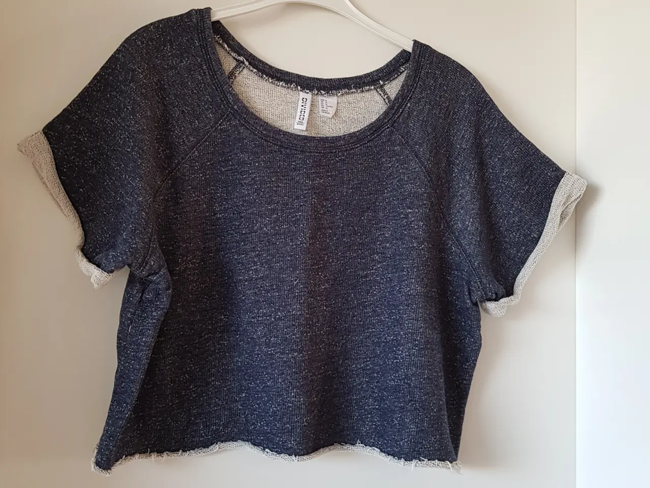Billede 1 - DIVIDED kort bluse