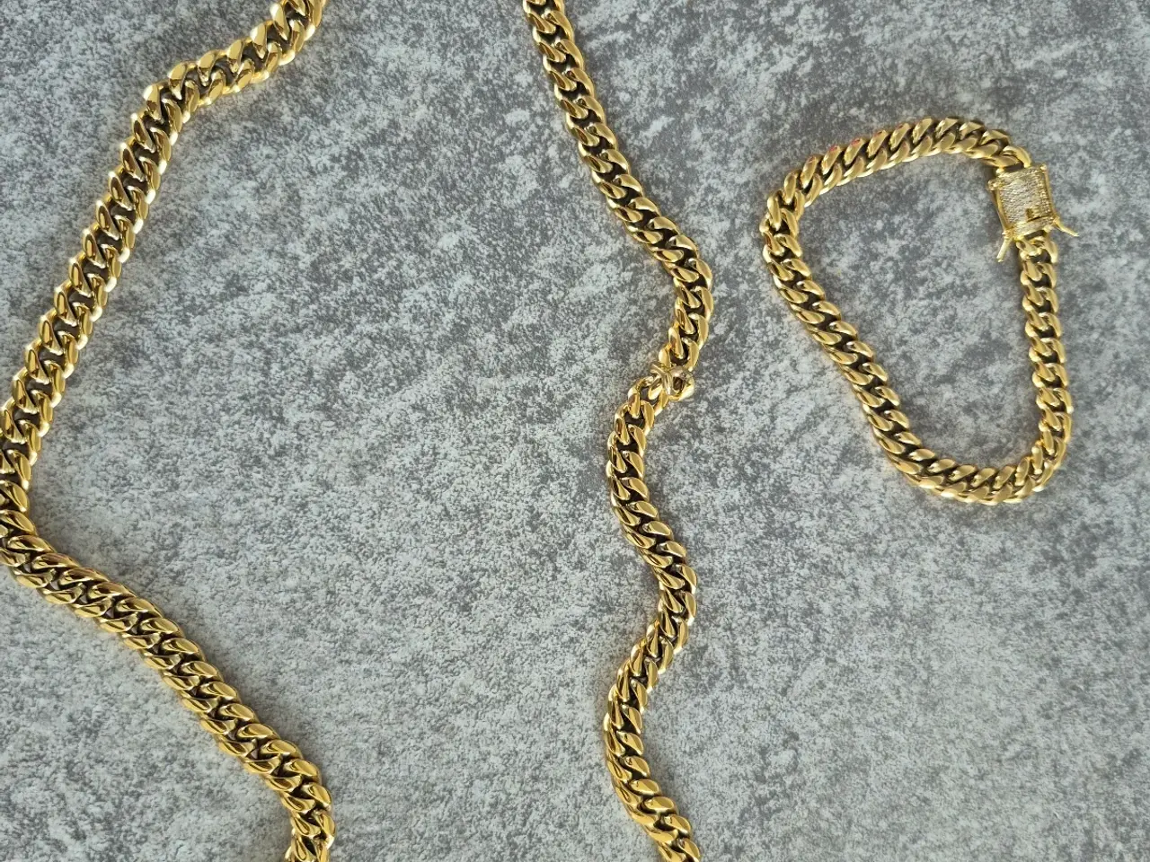Billede 1 - Goldfilled panserkæde med sten I låsen