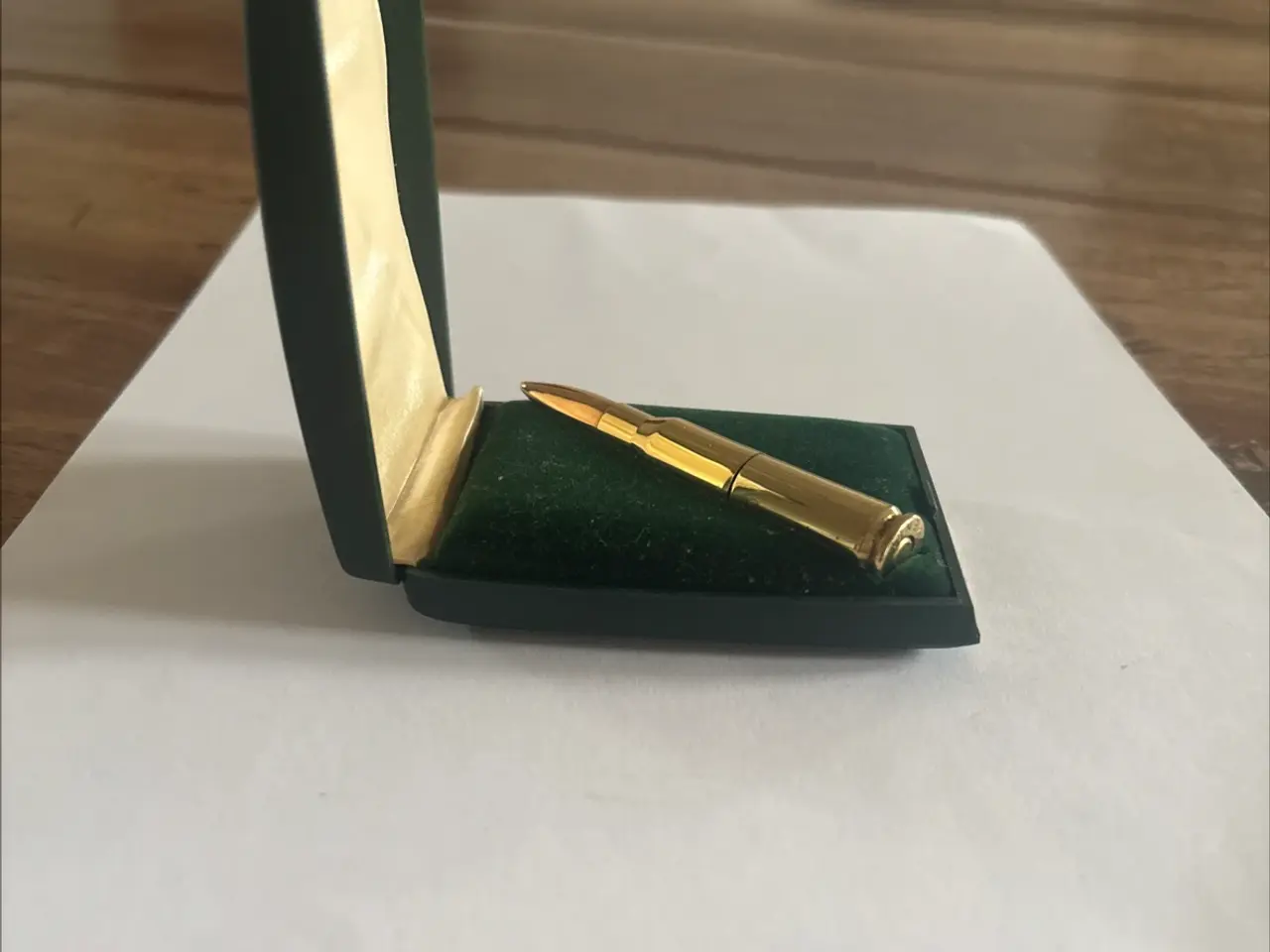 Billede 3 - Retro patron-lighter i flot etui – perfekt til sam