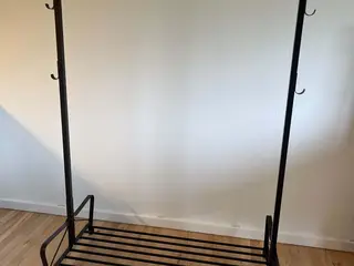 IKEA garderobestativ med skohylde, sort