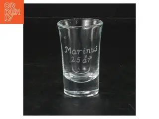 Snapse glas med gravering (str. 7 cm)