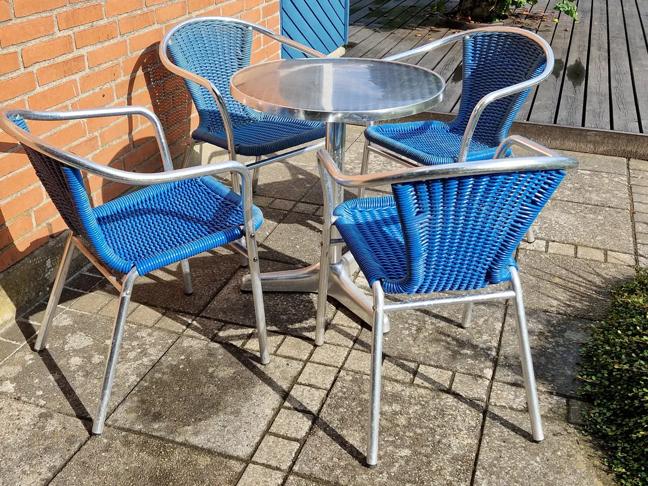 Billede 1 - Cafebord med fire stole