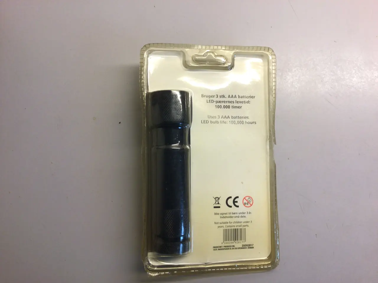 Billede 1 - ((( LED lommelygte med laser )))