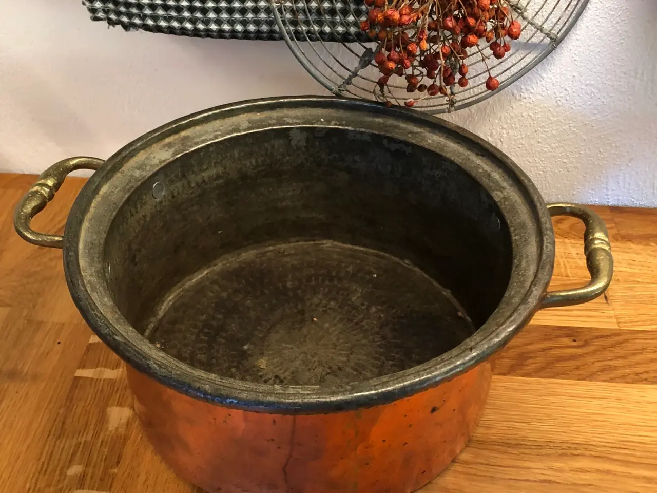 Billede 4 - Kobber skål med hank og en med 2 øre