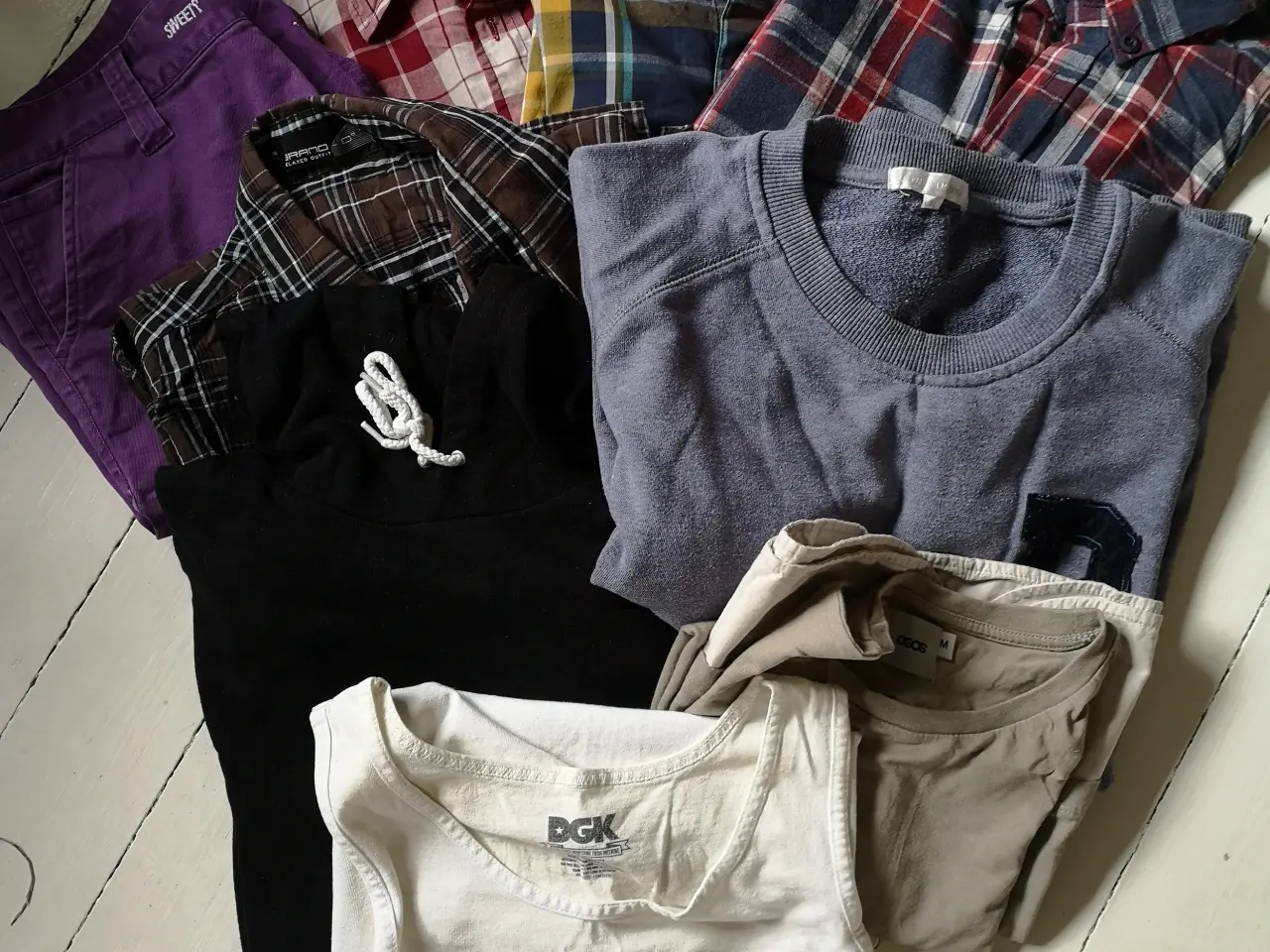 Billede 1 - Blandet tøj, str. M L XL, God men brugt