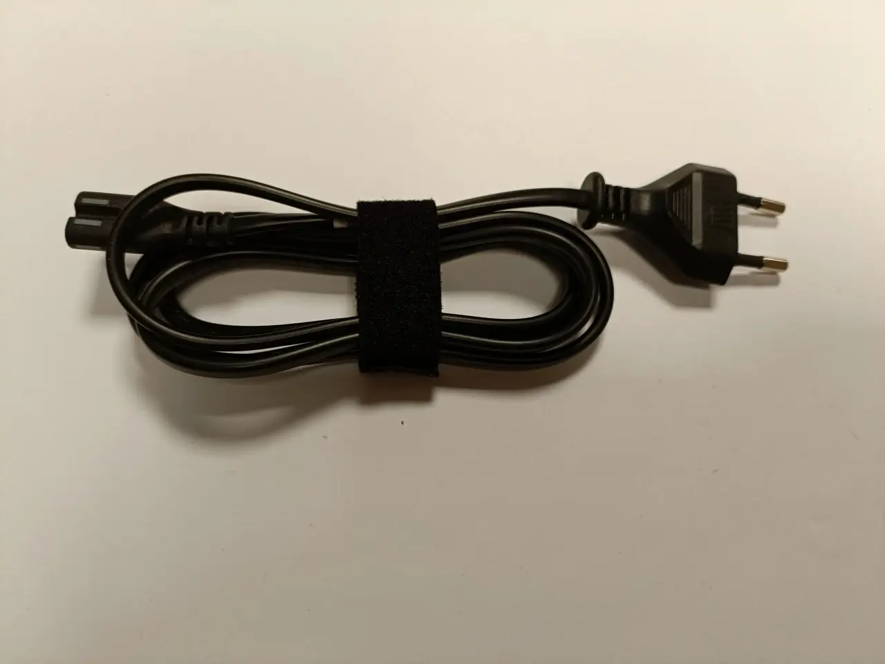 Billede 1 - Netkabel med sekskantet Euro netstik (8-tals)