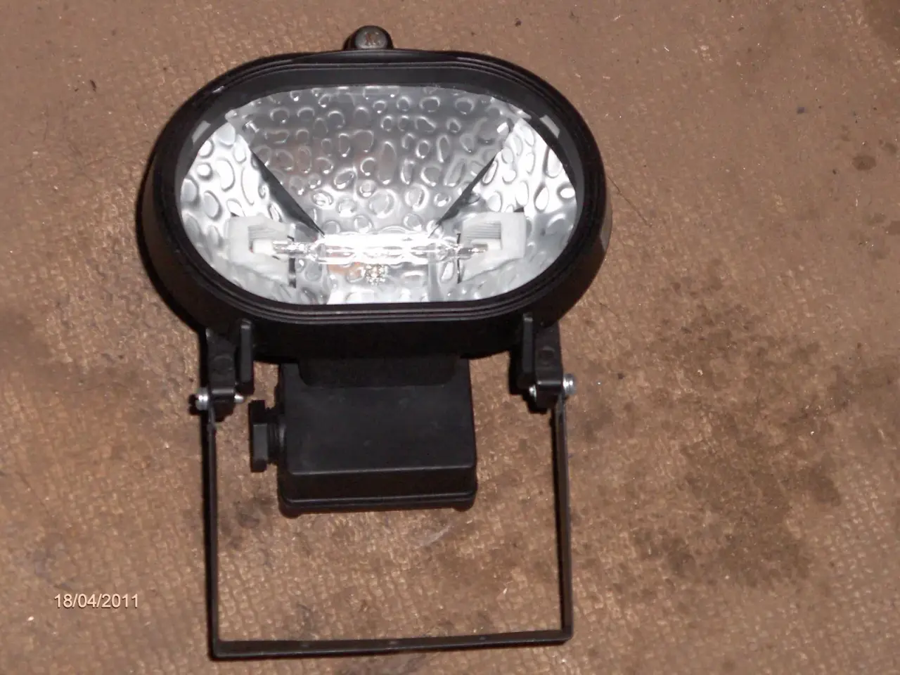 Billede 1 - lille halogen lampe
