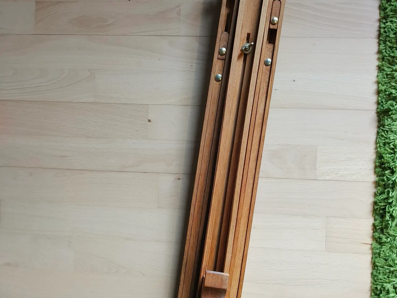 Billede 1 - Rejsestaffeli, sammenklappet højde ca. 90 cm.