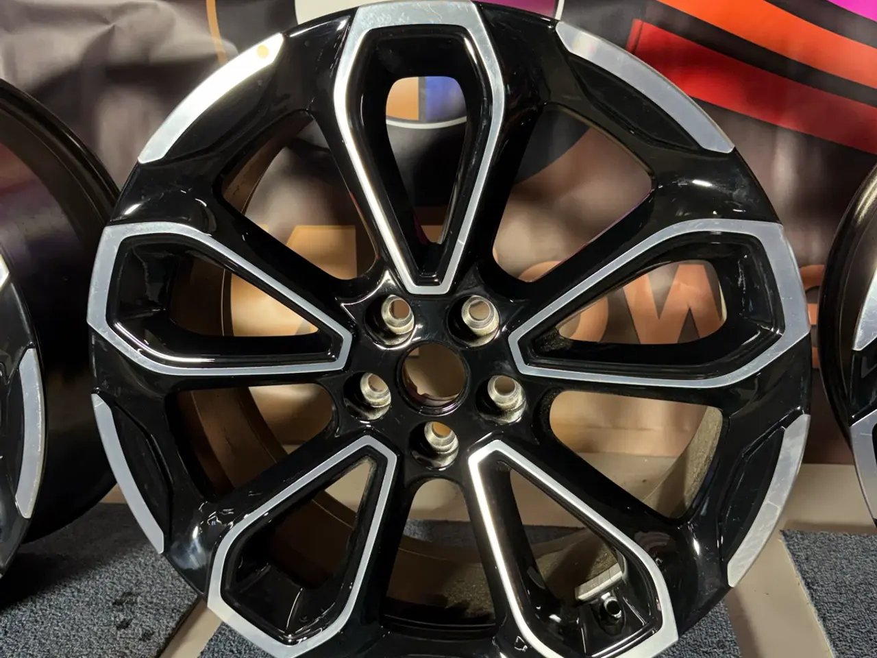 Billede 3 - Xpeng 4 stk org fælge 20x8,5