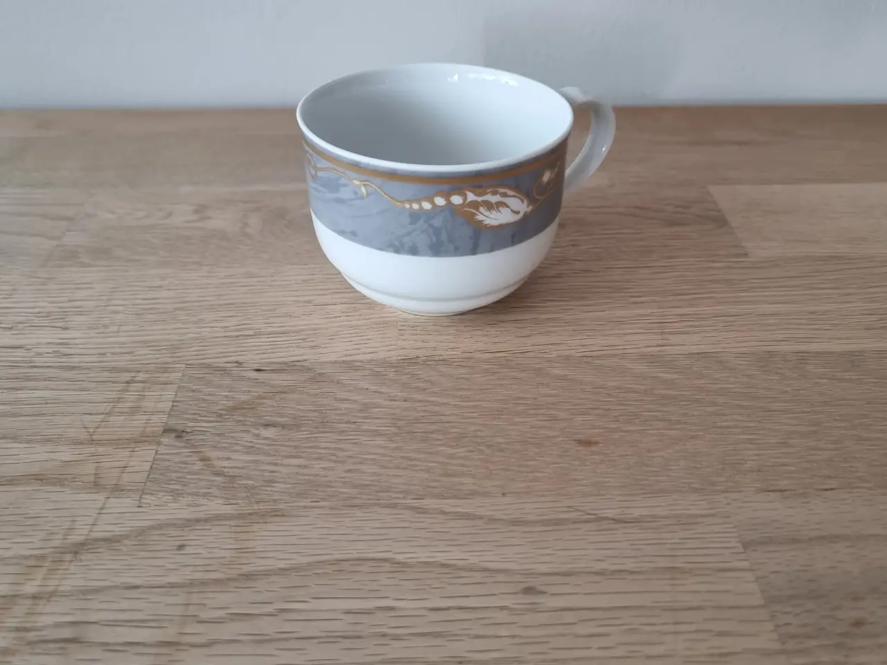 Billede 2 - Magnolia grå - kaffe og spise stel