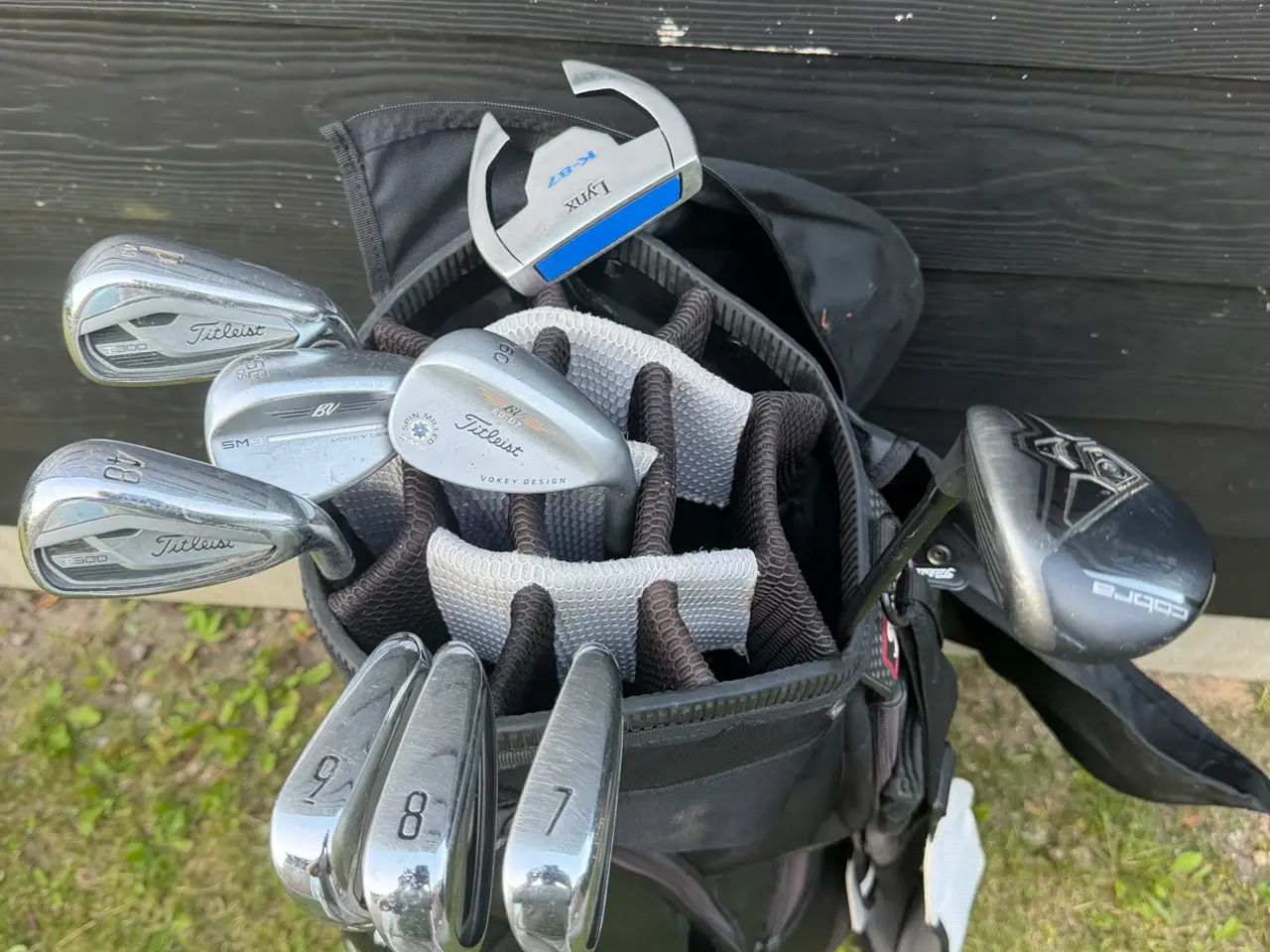 Billede 2 - Titleist golfbag med jernsæt, hybrid og putter