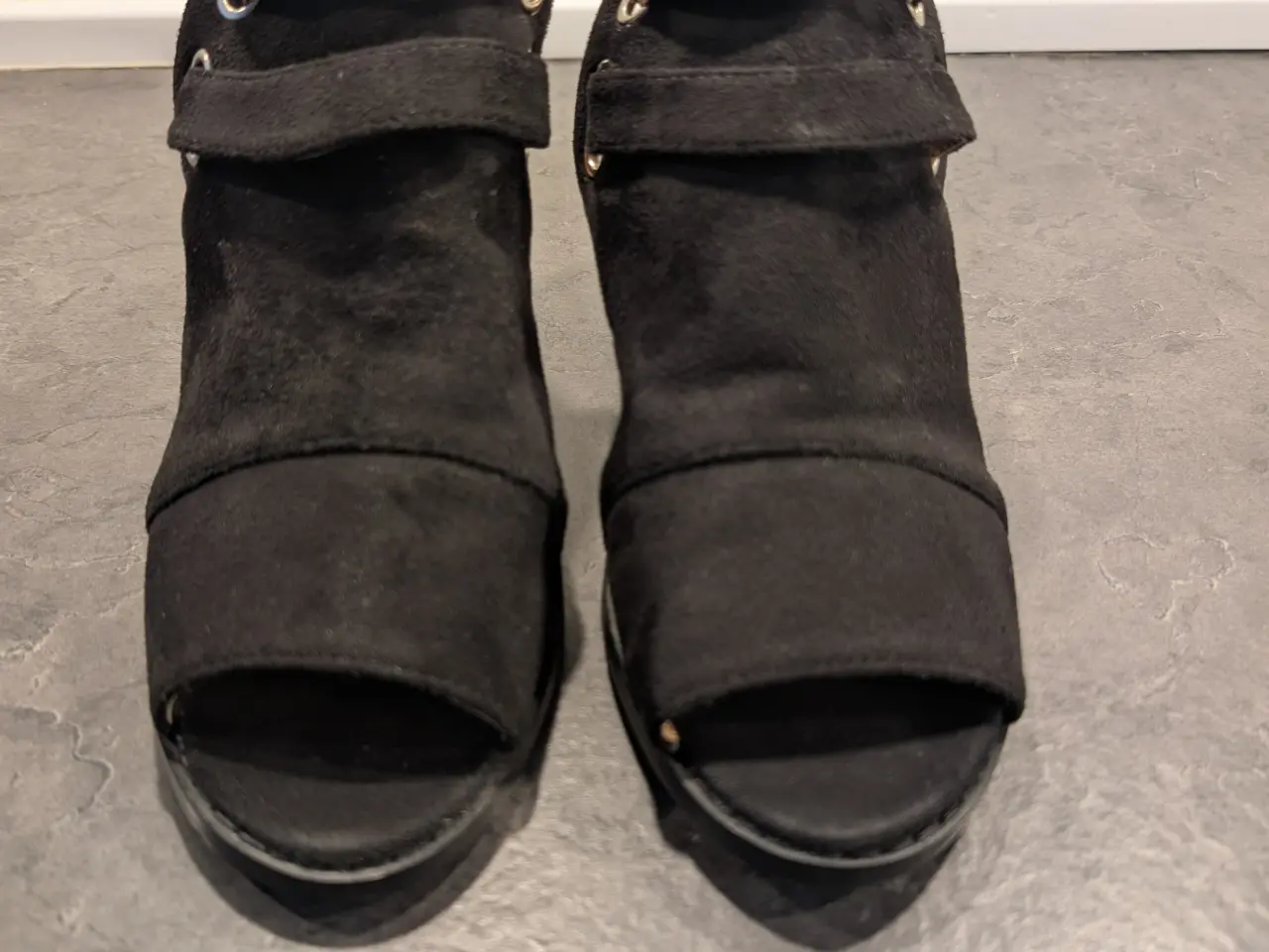 Billede 1 - Boohoo højhælede sandaler str. 36 sort