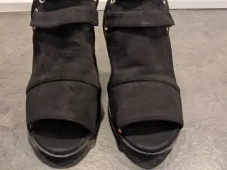 Boohoo højhælede sandaler str. 36 sort