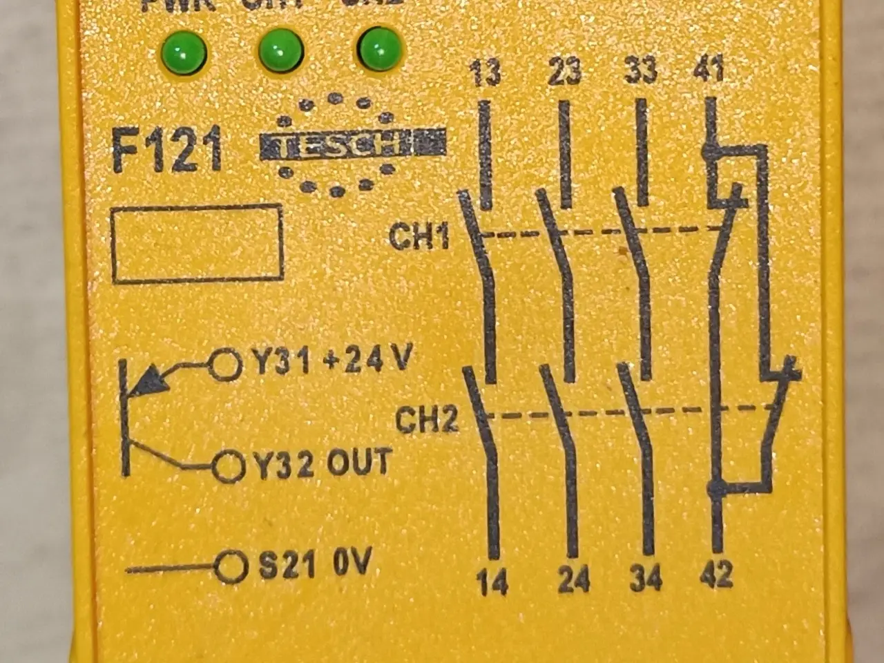 Billede 1 - TESCH safety relay F121X04 07400044