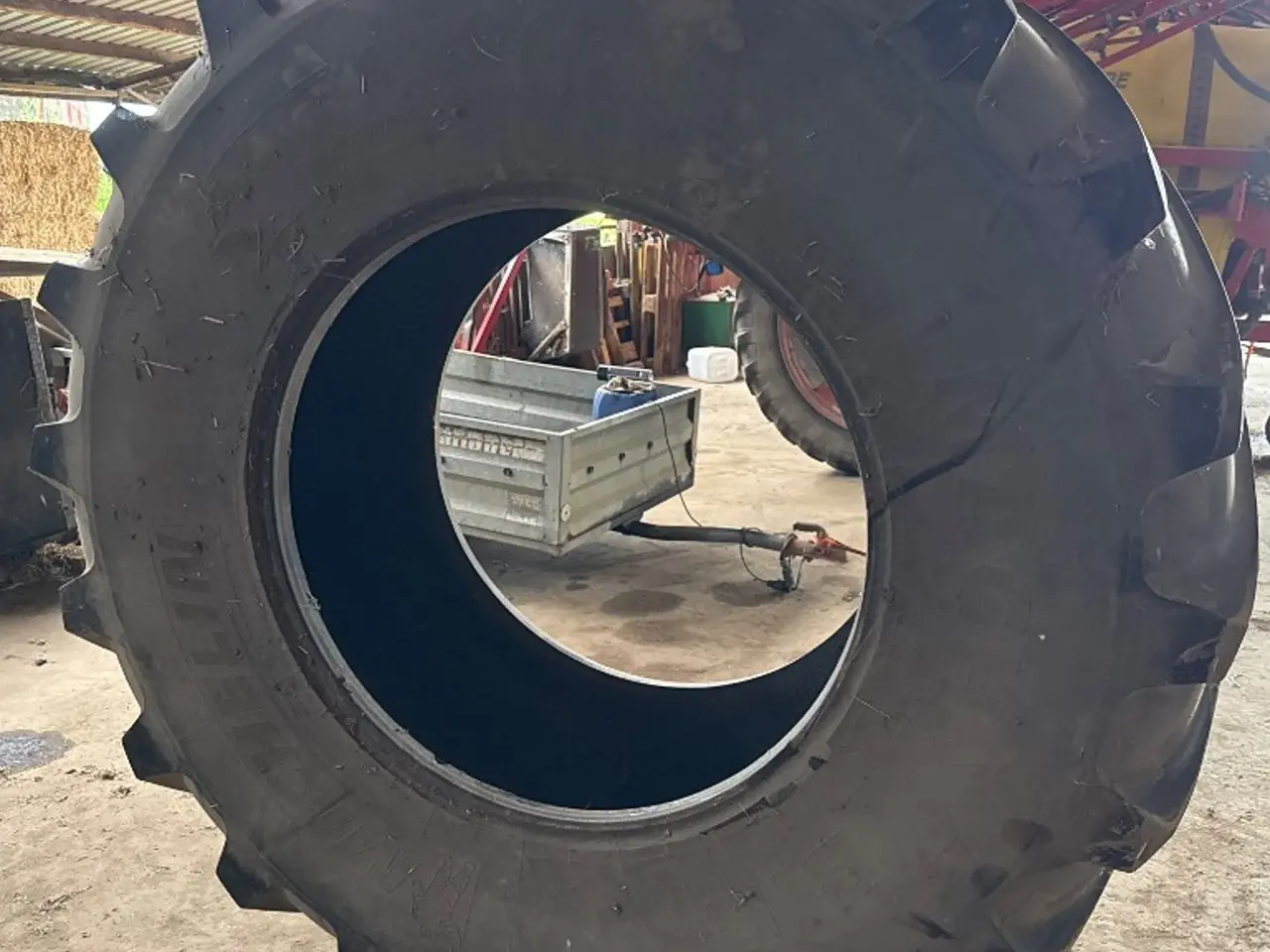 Billede 5 - Michelin 650/85 R238 traktordæk, 2 stk
