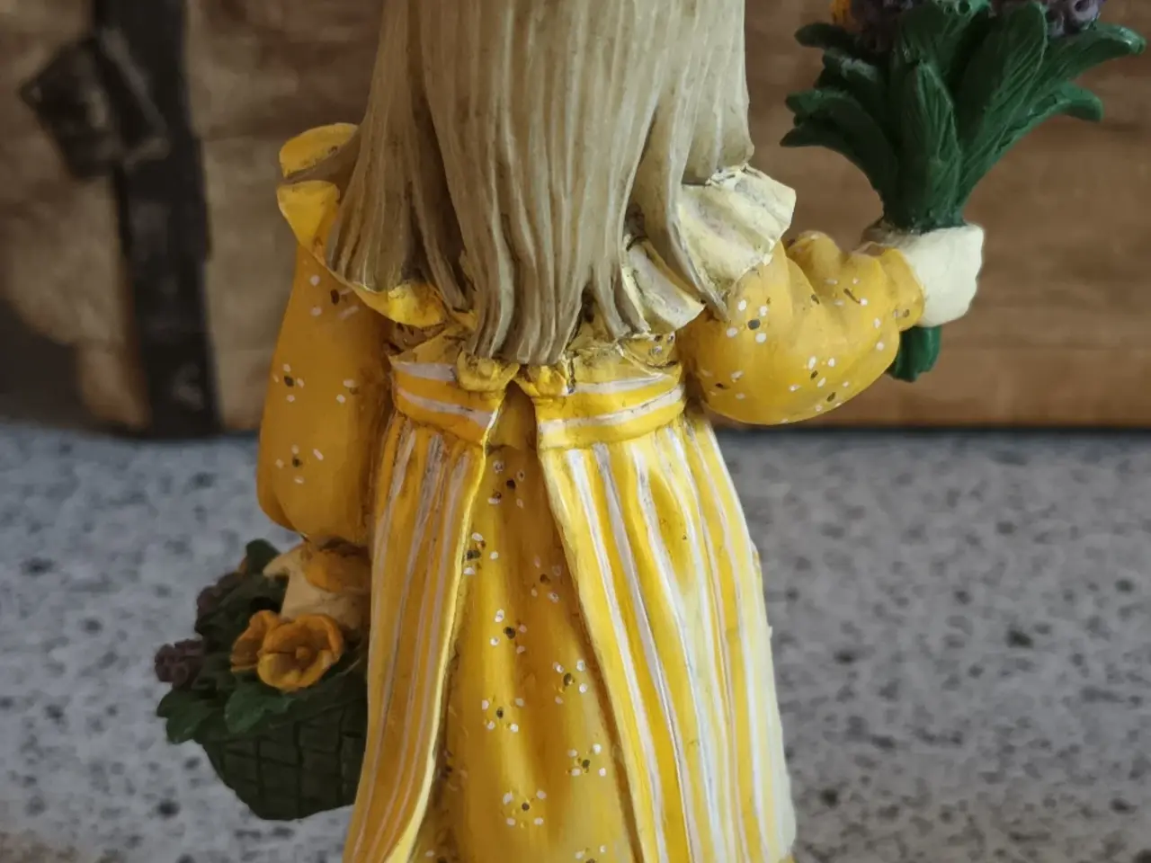 Billede 2 - Blomsterpige figur candy design 