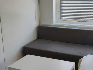 Møbleret kontor/håndværkerværelse udlejes