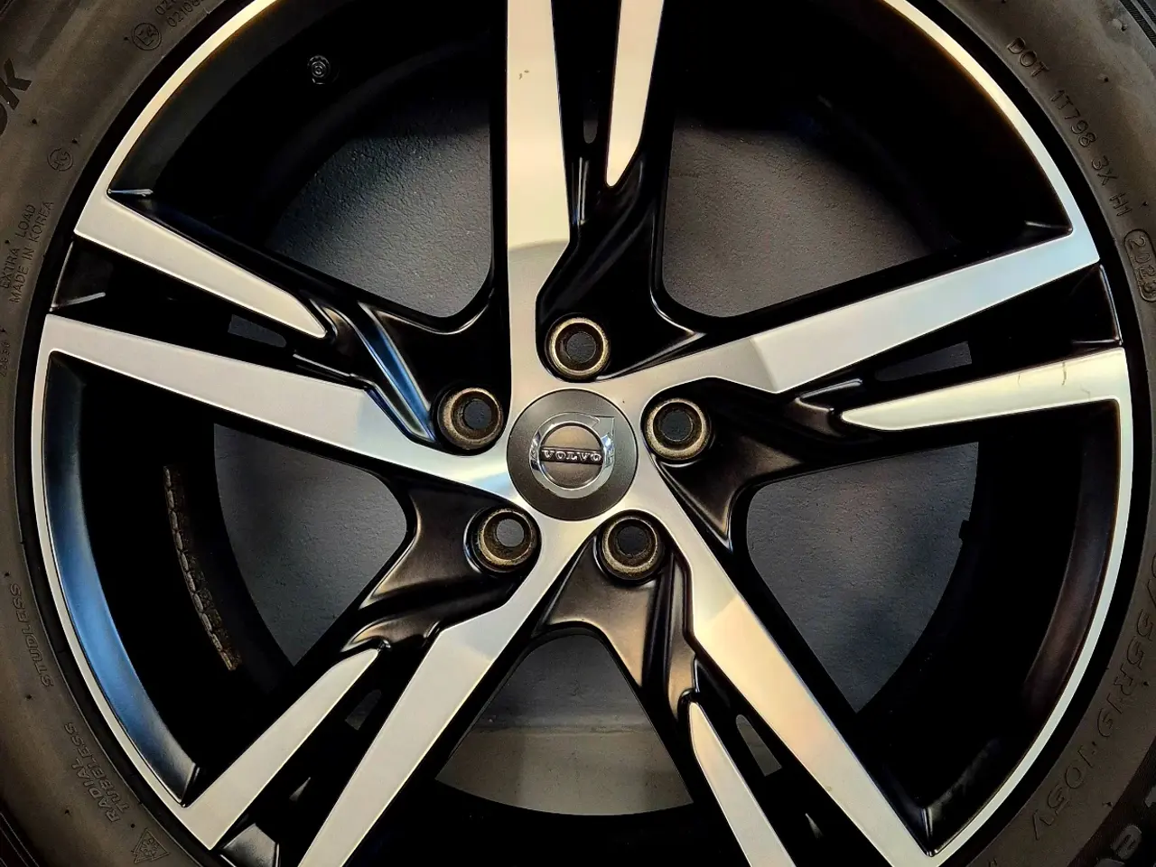 Billede 1 - VOLVO XC40 / XC60 ORIGINAL ALUFÆLGE MED VINTERDÆK