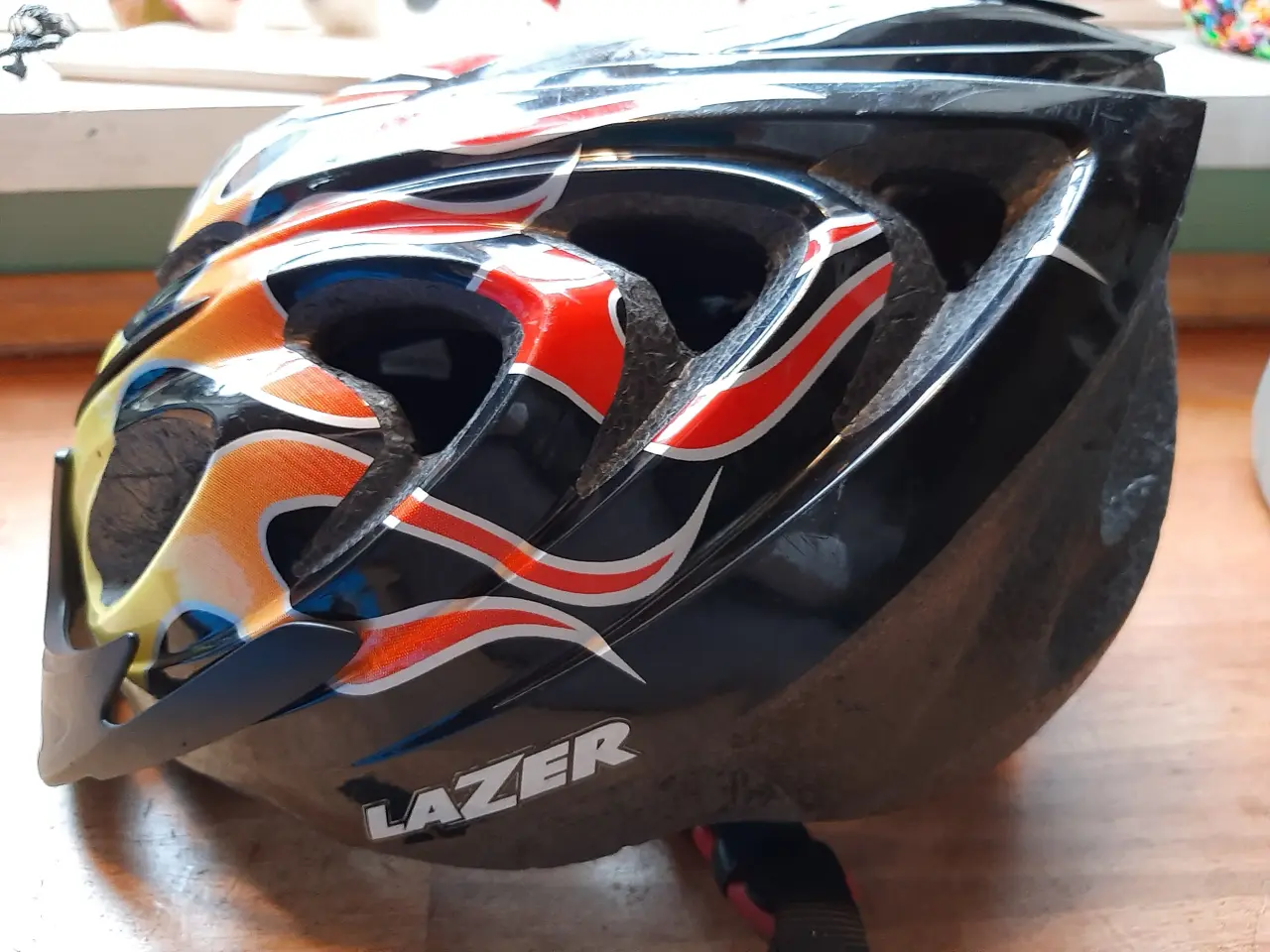 Billede 1 - Lazer Cykelhjelm barn