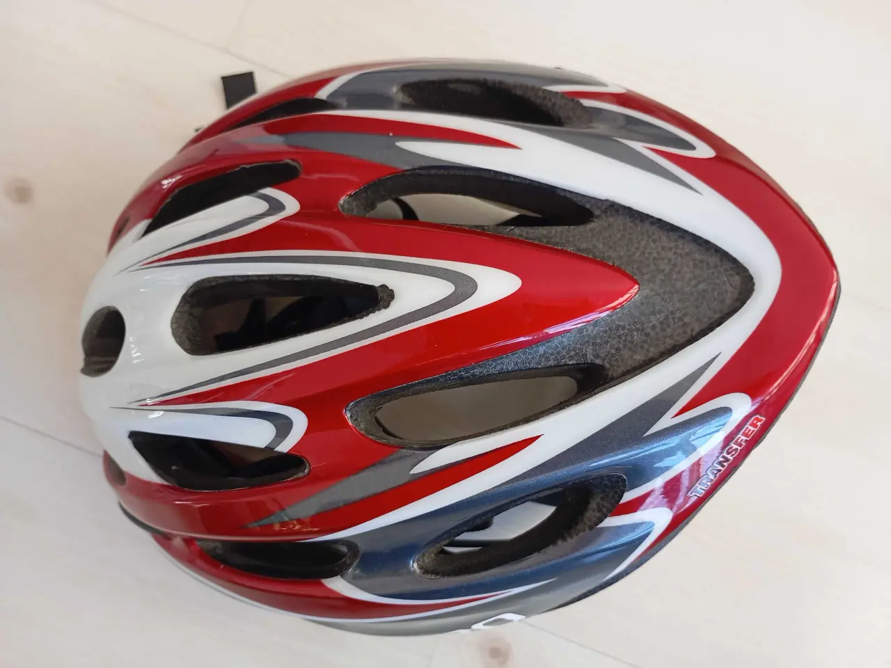 Billede 2 - GIRO hjelm. Str. 54-60 cm. 
