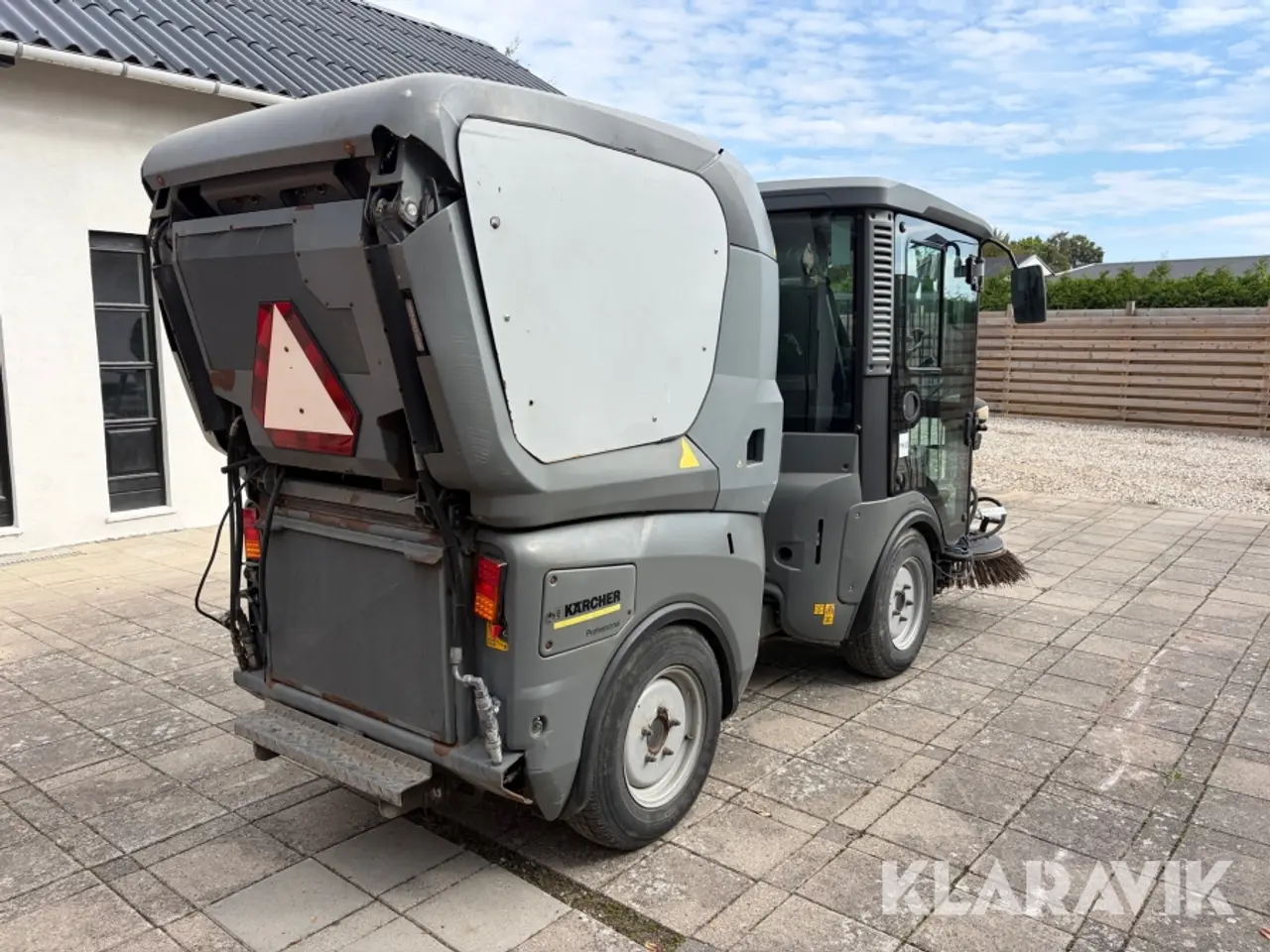 Billede 3 - Feje/sugemaskinw Karcher MC130