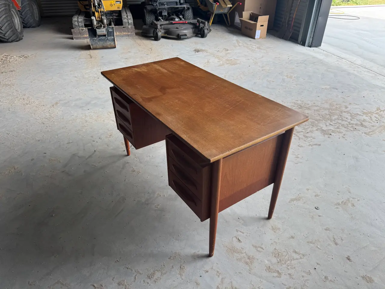 Billede 1 - Teaktræ skrivebord