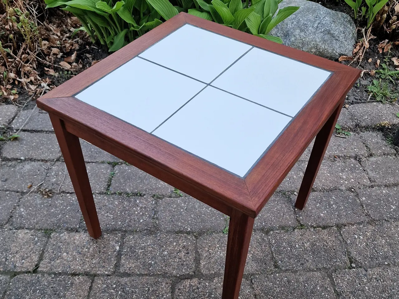 Billede 4 - Vintage sidebord i teaktræ.