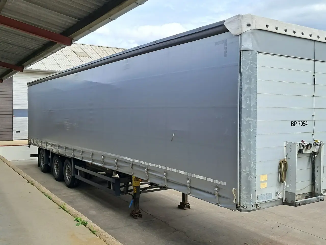 Billede 2 - Schmitz Cargobull Gardintrailer / Sættevogn 3 akslet