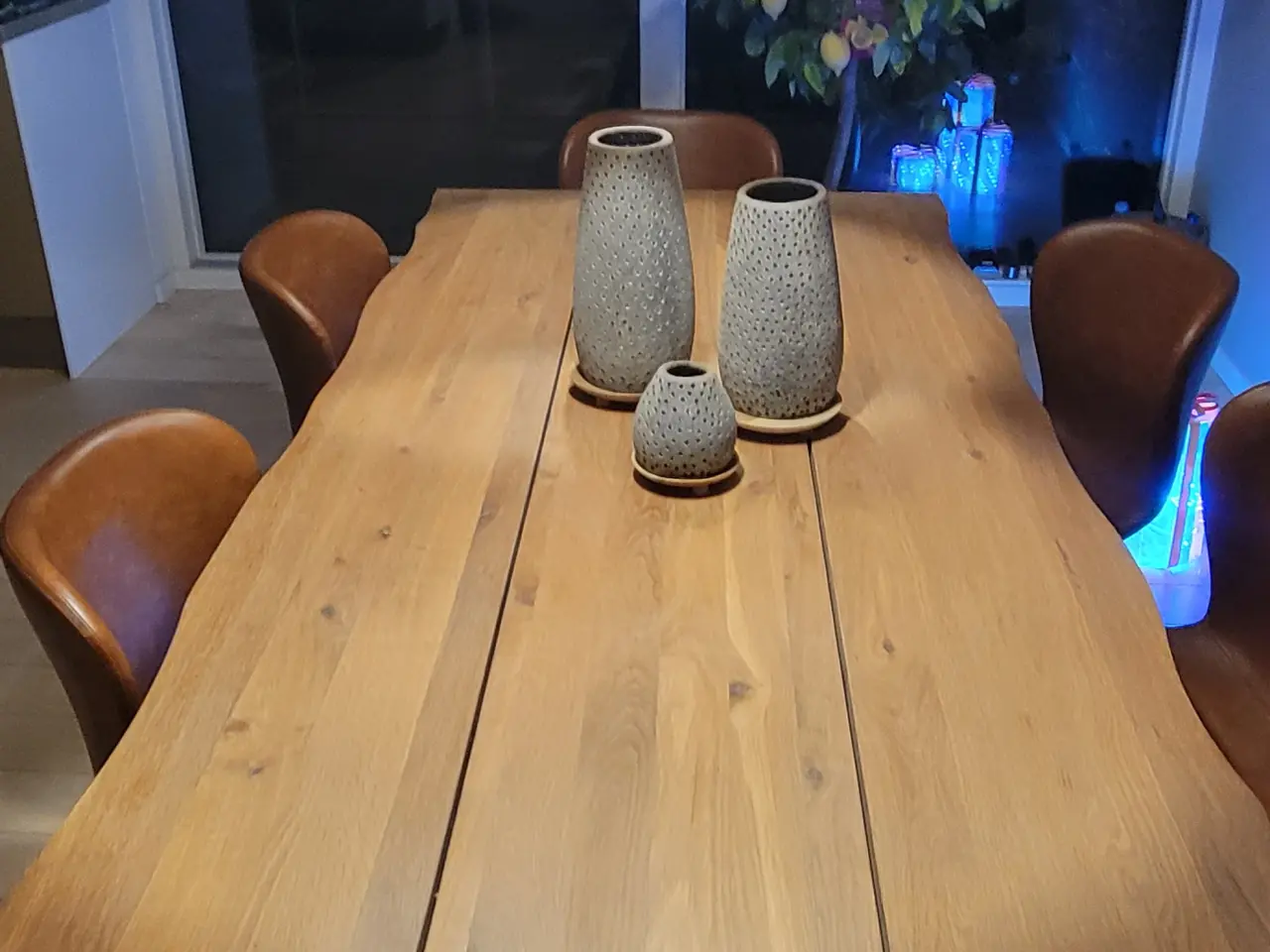 Billede 2 - Spisebord i Fyr med 2 ekstra plader
