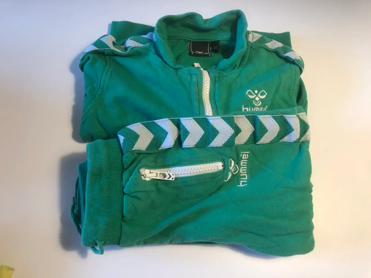 Billede 2 - Joggingsæt Hummel 
