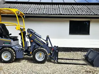 Eurotrac W10 / fabriksny / Kubota motor / med udstyr