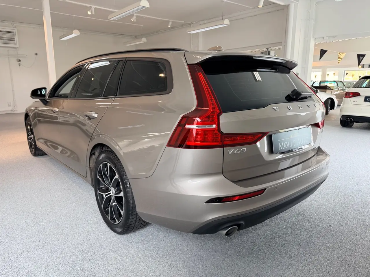 Billede 4 - Volvo V60 2,0 D4 190 Momentum aut.