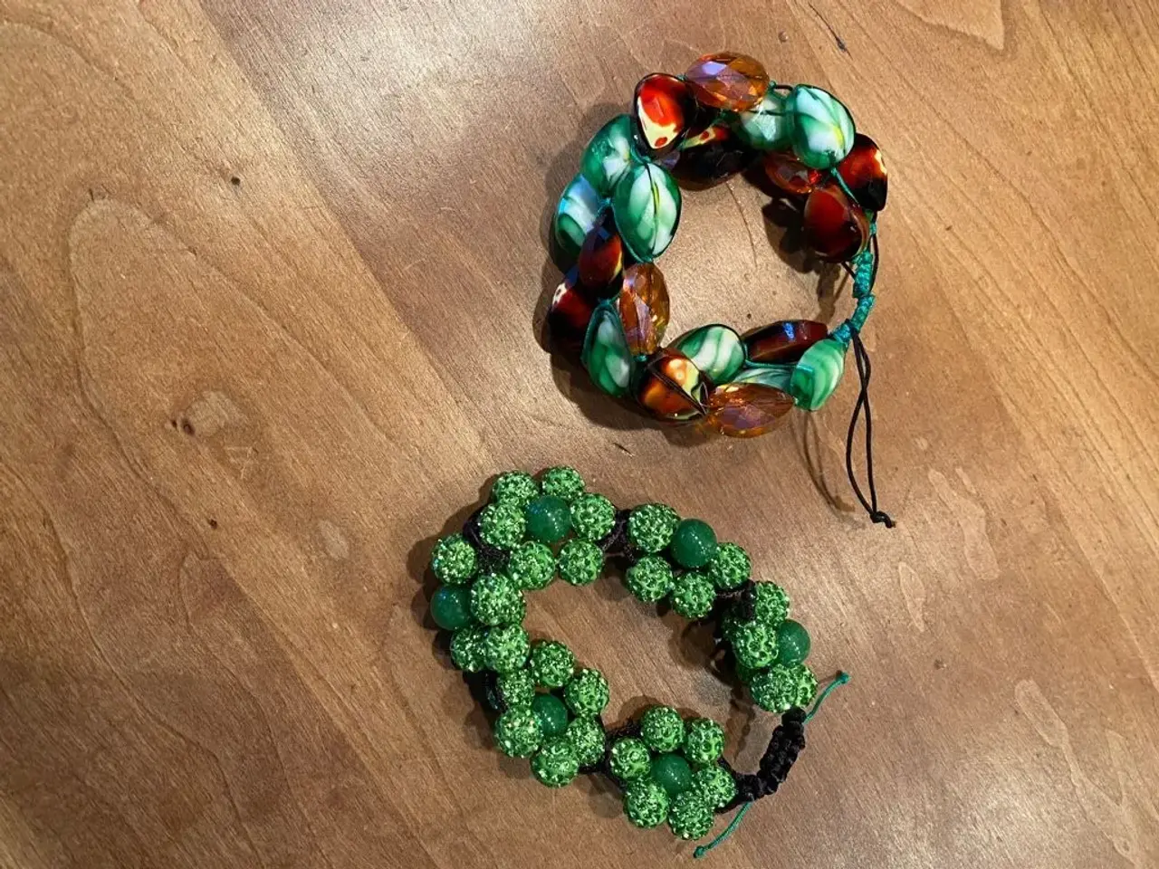 Billede 1 - Nye flotte knyttede armbånd