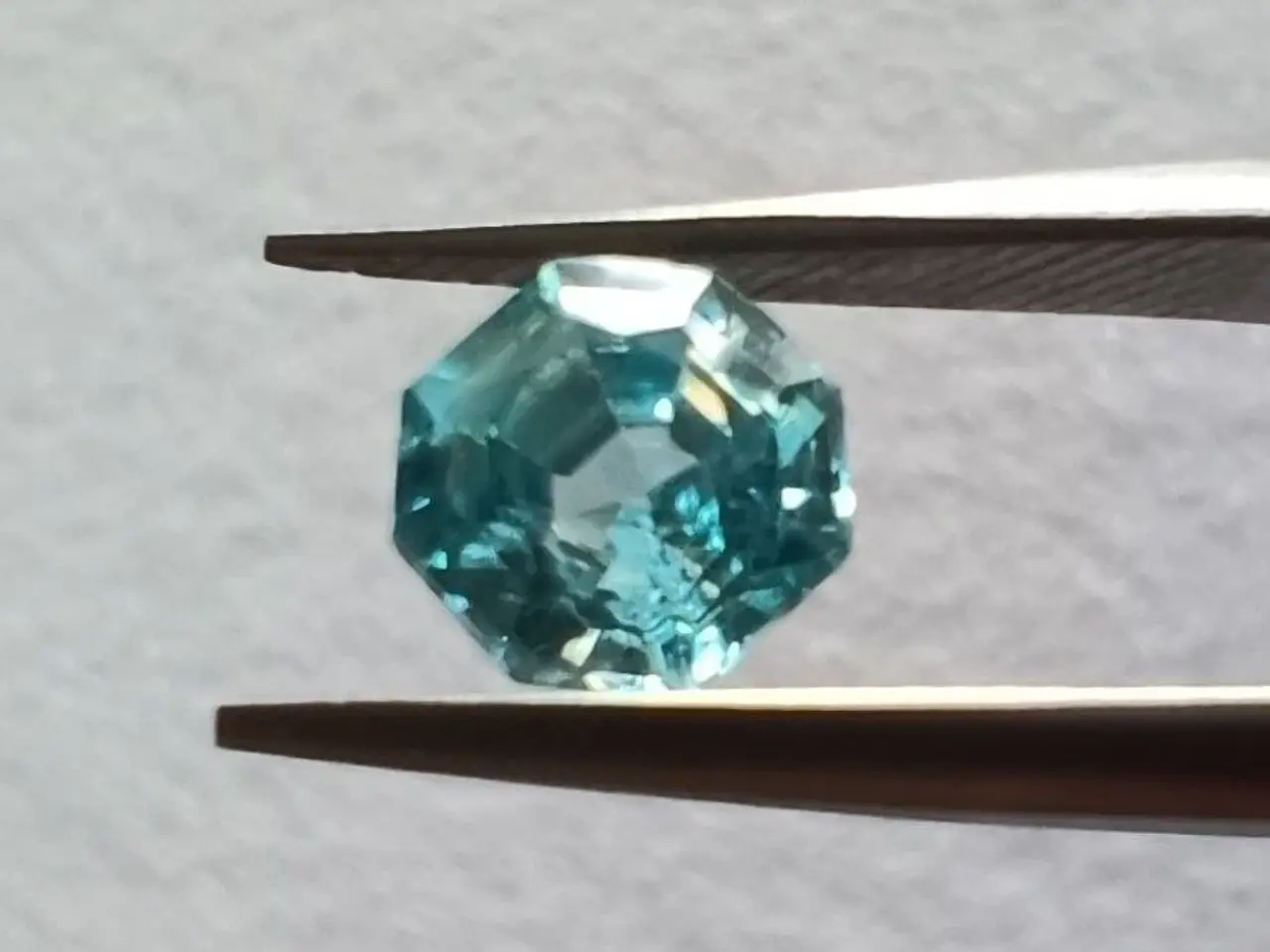 Billede 4 - 2.10 Karat Naturlig Ubehandlet Cambodia Blå Zirkon