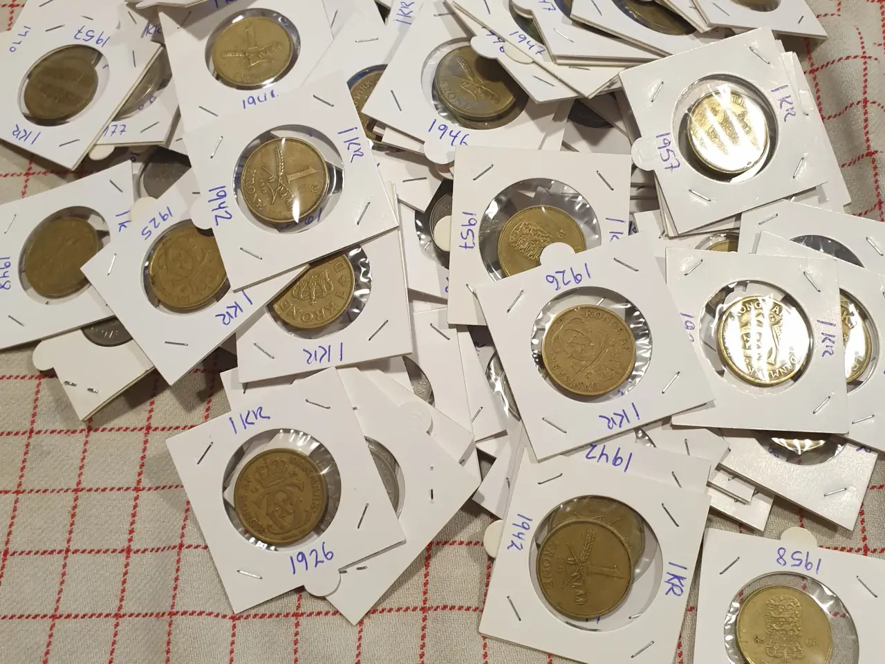 Billede 1 - Forskellige 1 Kroner i Et samlet Bud