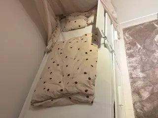 Senge fra ikea, slet ıkke brugt.