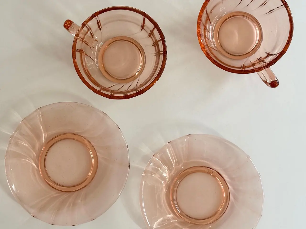 Billede 6 - Rosa glaskop m underkop, 2 sæt samlet