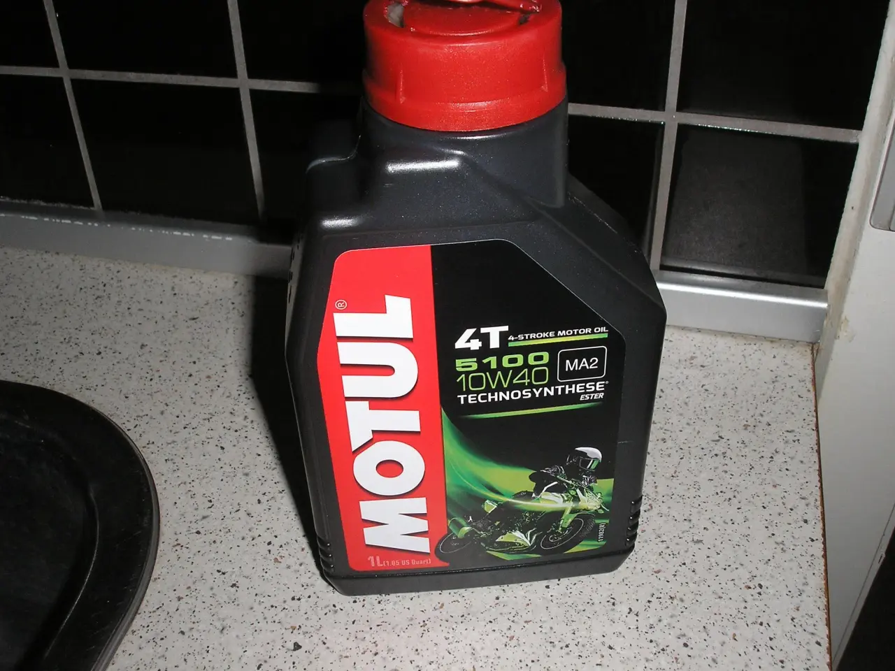 Billede 1 - Motul 4t olie