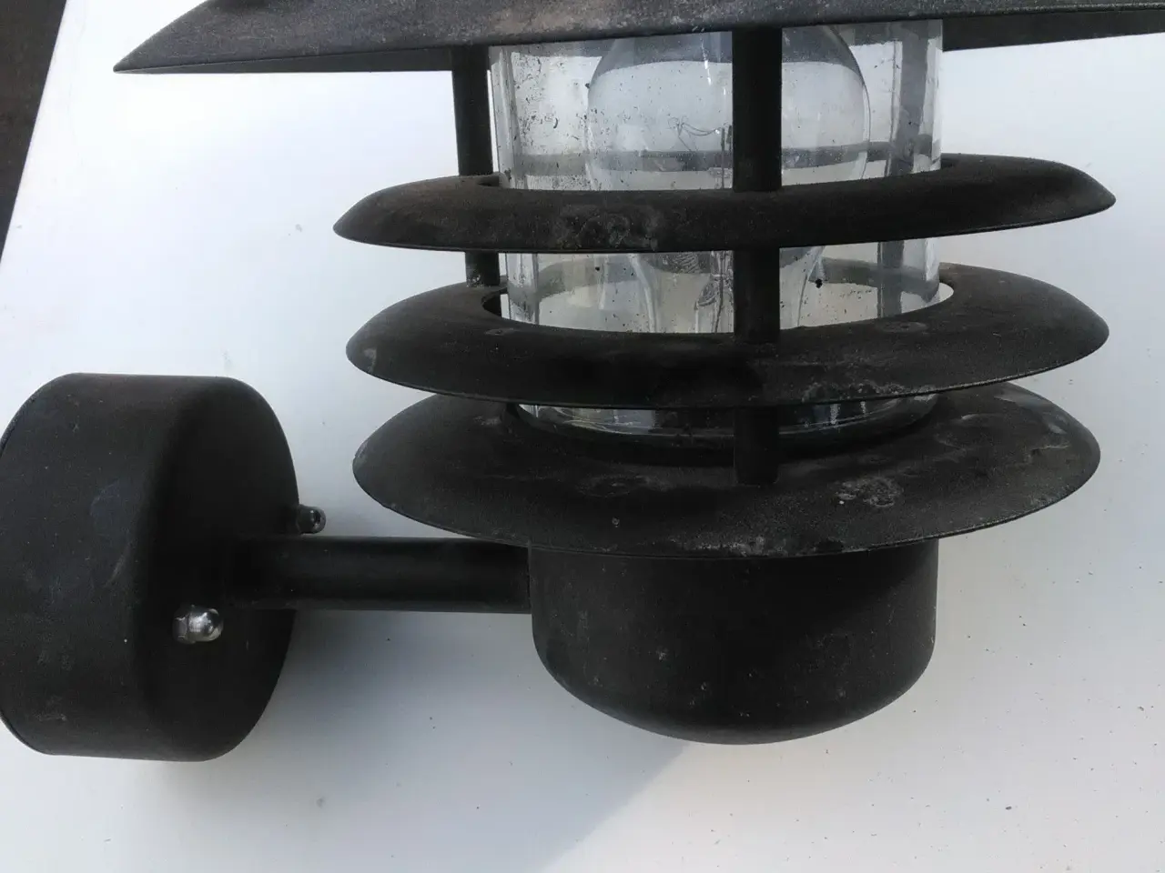 Billede 1 - NORDLUX udendørs SORTLAKERET lampe