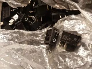 Kontakter