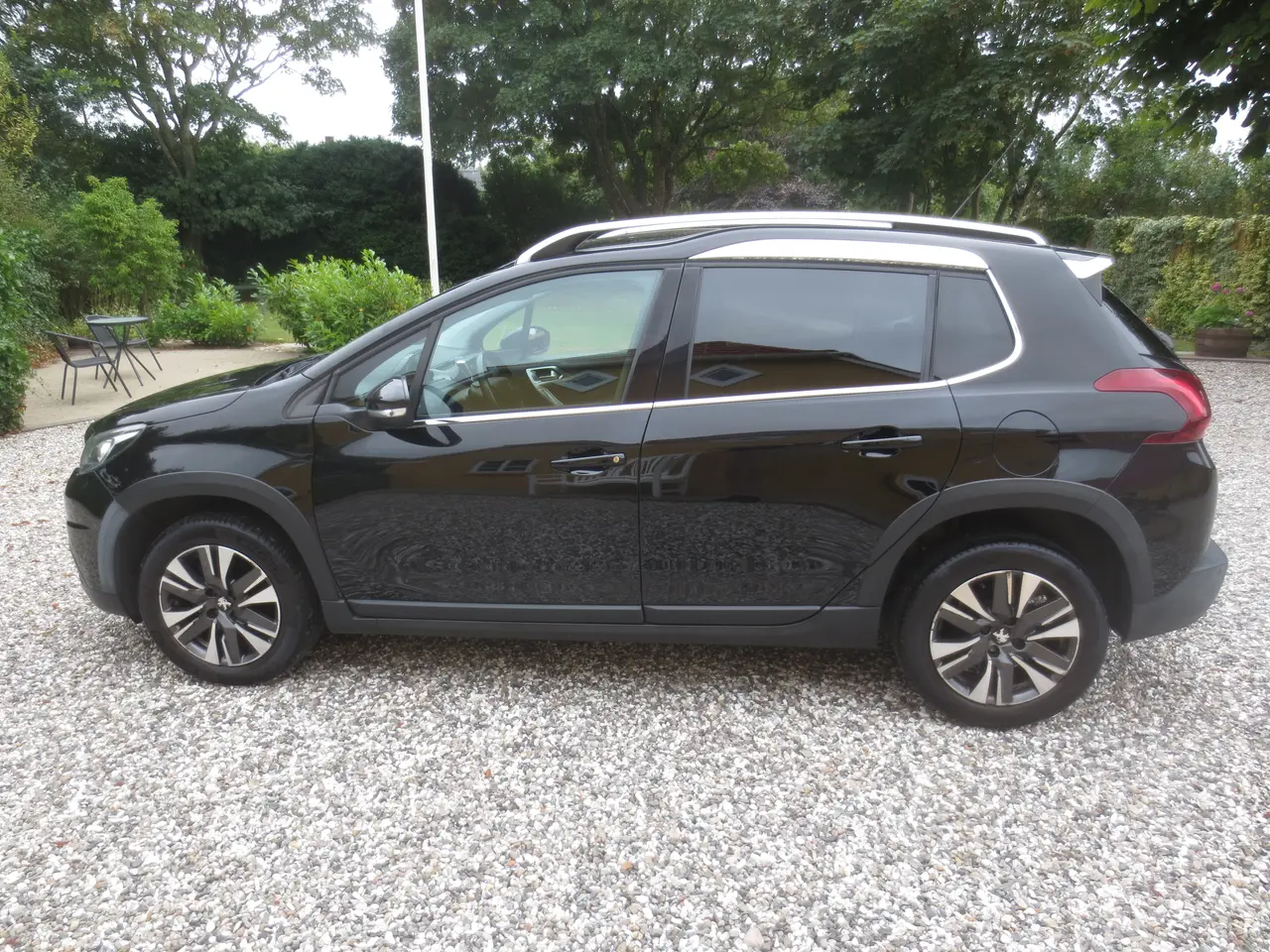 Billede 10 - Pæn Peugeot 2008 1.6 HDi År 17. Nysynet.