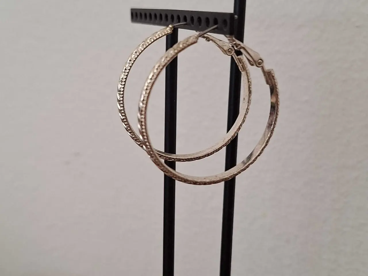 Billede 2 - Sølvfarvede Hoops